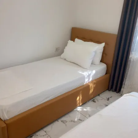Village Homestay Himare